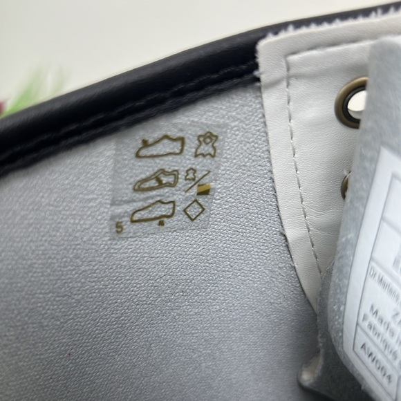 NEW Dr. Marten’s 1460 Boots Lace Up Lug Sole White 8 ZAVALA - Picture 10 of 10